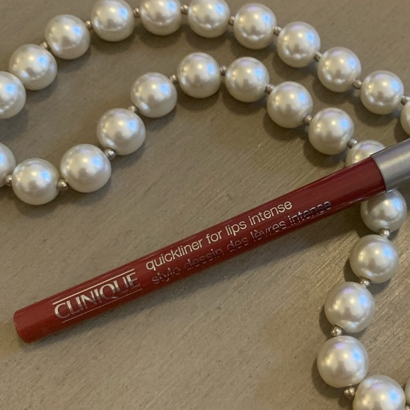 Quickliner For Lips Intense, Intense Cosmo NEW - Picture 3 of 4